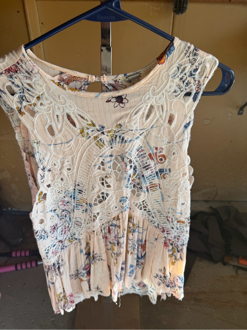 Light Pink Floral Lace Overlay Sleeveless Top